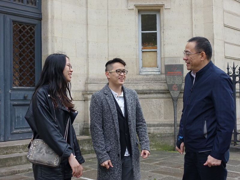 看望williamhill英国中文官网在CNAM硕士项目学习学生