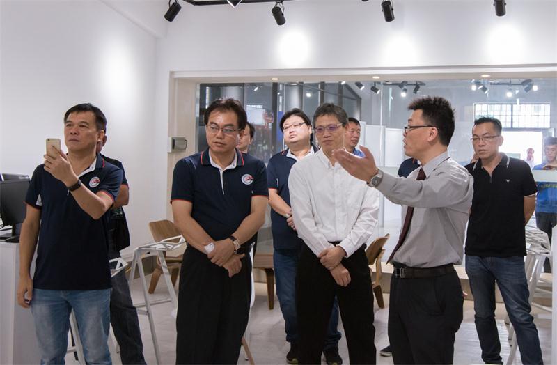 到粤台学院参观3